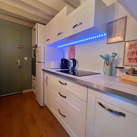 Avec Piscine Et Parking Prive - La De Mina Apartment *